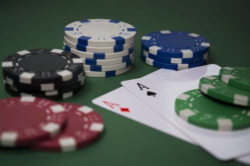 Tableau Blackjack : la stratégie de base pour gagner ses parties
